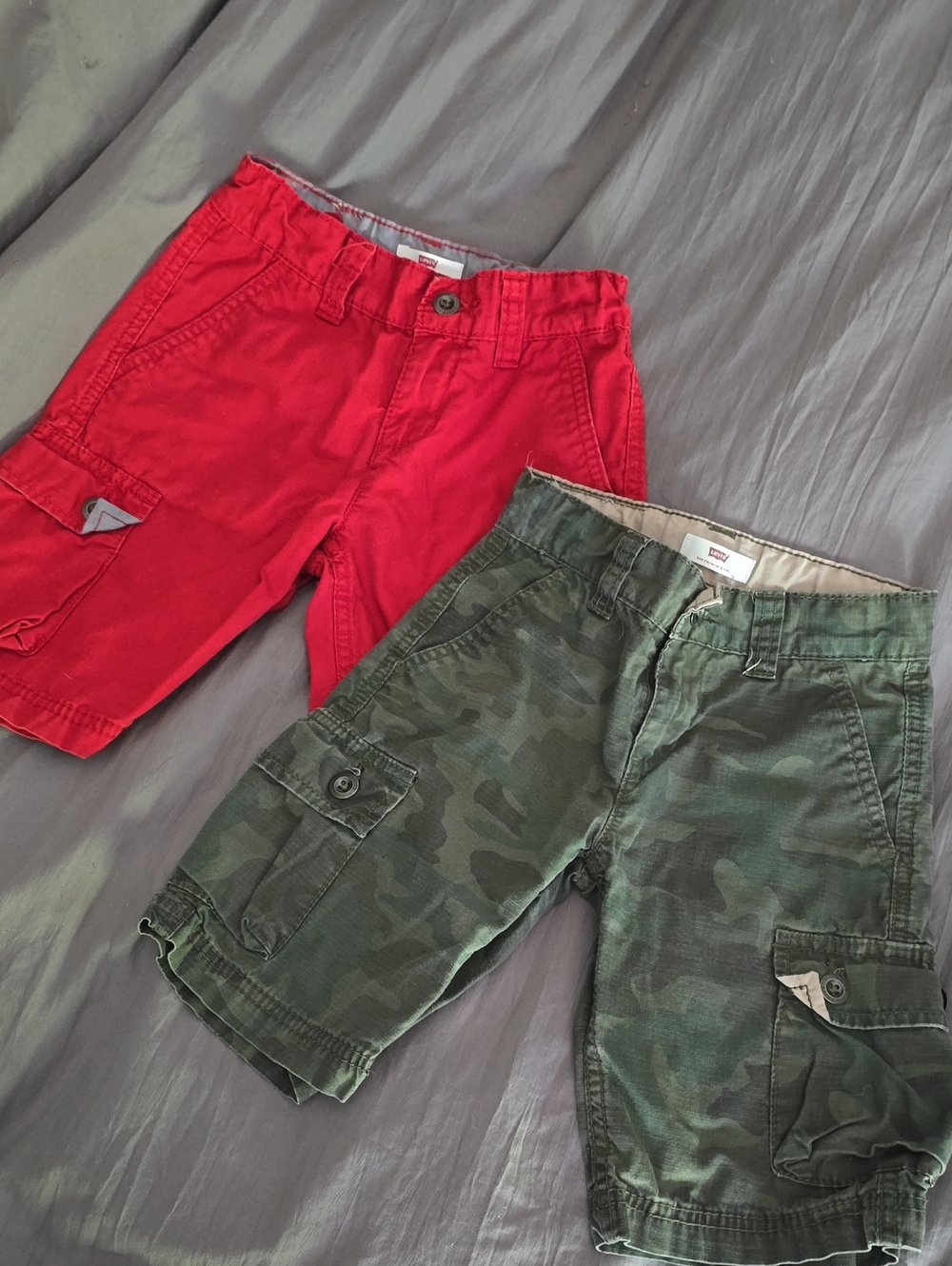 Levi's Red Short & Green Camo Cargo Shorts Set